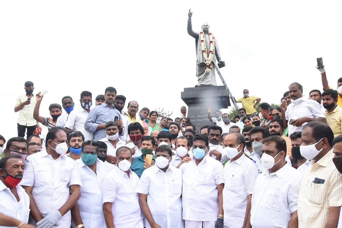 தி.மு.க பிரமுகர்கள்