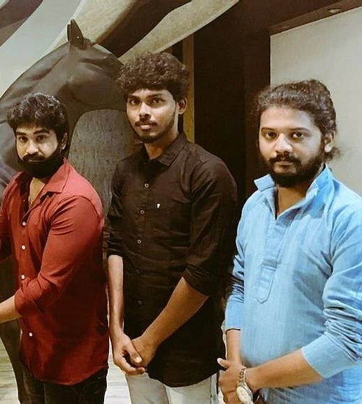 `அப்துல் காலிக்’ கெட்டப்பில் வந்தார்! - ரசிகனை நெகிழச் செய்த சிம்பு