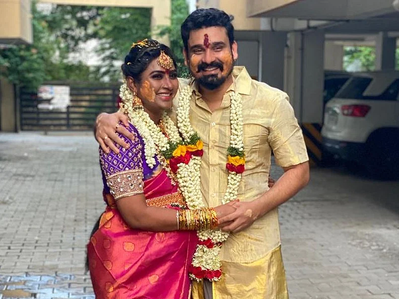 ``பாப்பா வந்ததும் எல்லாருக்கும் பந்திச் சாப்பாடு!'' - வளைகாப்பு பூரிப்பில் `மைனா' நந்தினி