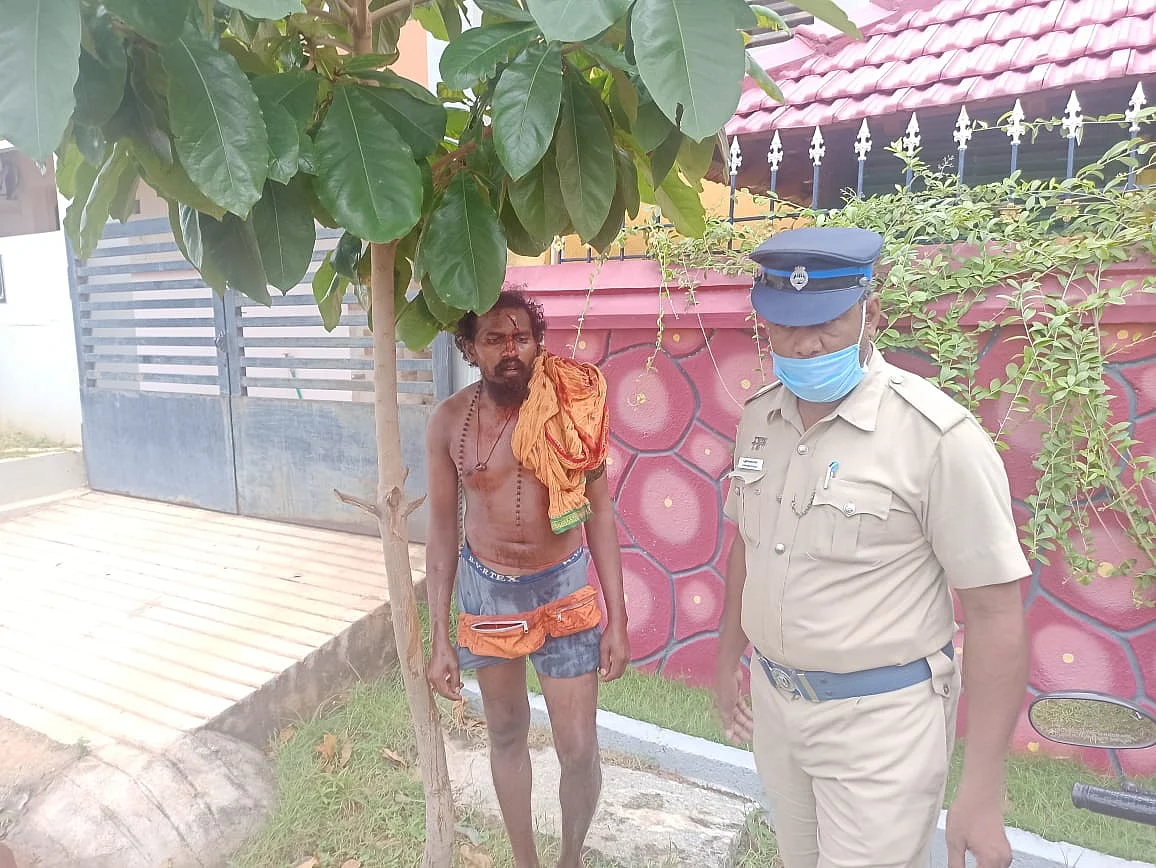 கைது செய்யப்பட்ட மணிகண்டன்