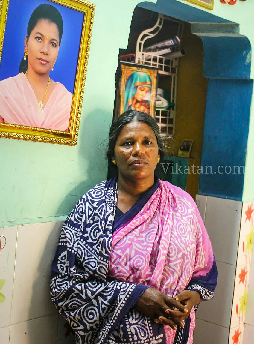 ஸ்னோலினின் தாயார் வனிதா