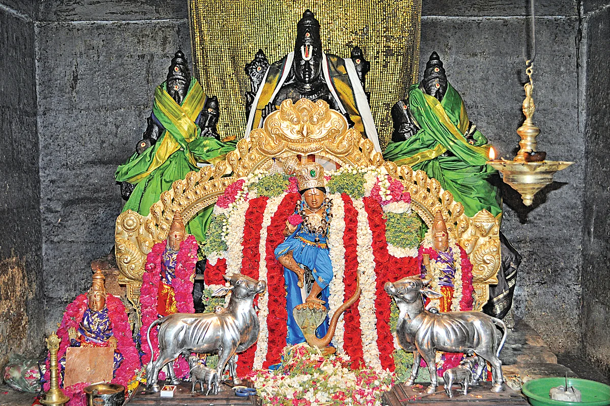 ஊத்துக்காடு