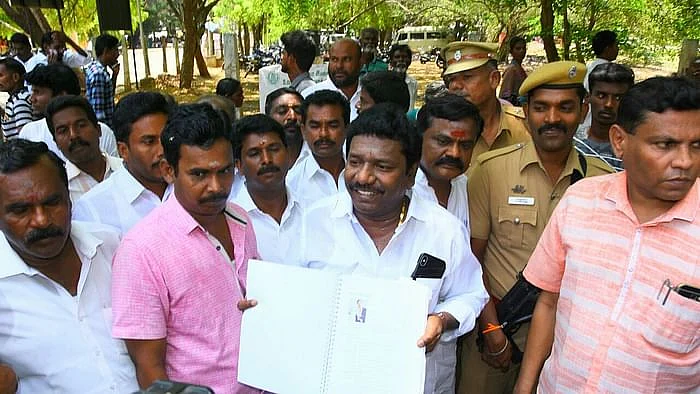 கருணாஸ்