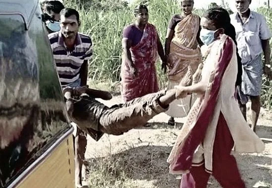 தி.மலை: `அழுகையைக் கட்டுப்படுத்திக்கிட்டு நின்னேன்!’ - பெண் இன்ஸ்பெக்டரை நெகிழ வைத்த ஆட்சியர்