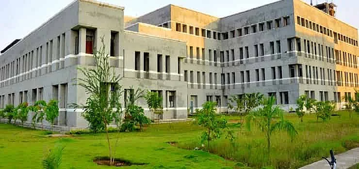 கொரோனா பிரிவாக மாற்றப்பட்ட ஸ்ரீ வெங்கடேஸ்வரா மருத்துவக் கல்லூரி