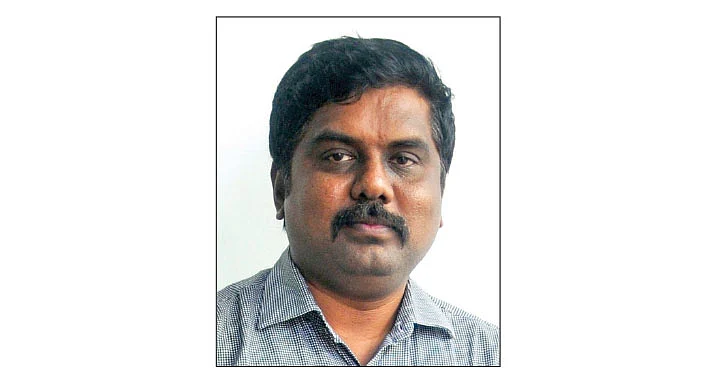 ‘‘இங்கே வந்து ஜீவிக்க எங்க உயிரைக் கொடுக்கணுமா?”