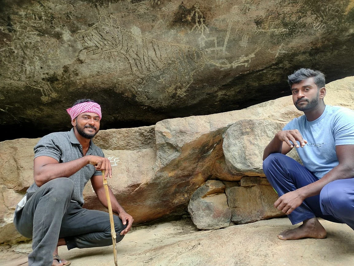 கள ஆய்வாளர் ரமேஷ் & உதவி தொல்லியல் ஆய்வாளர் அன்பு