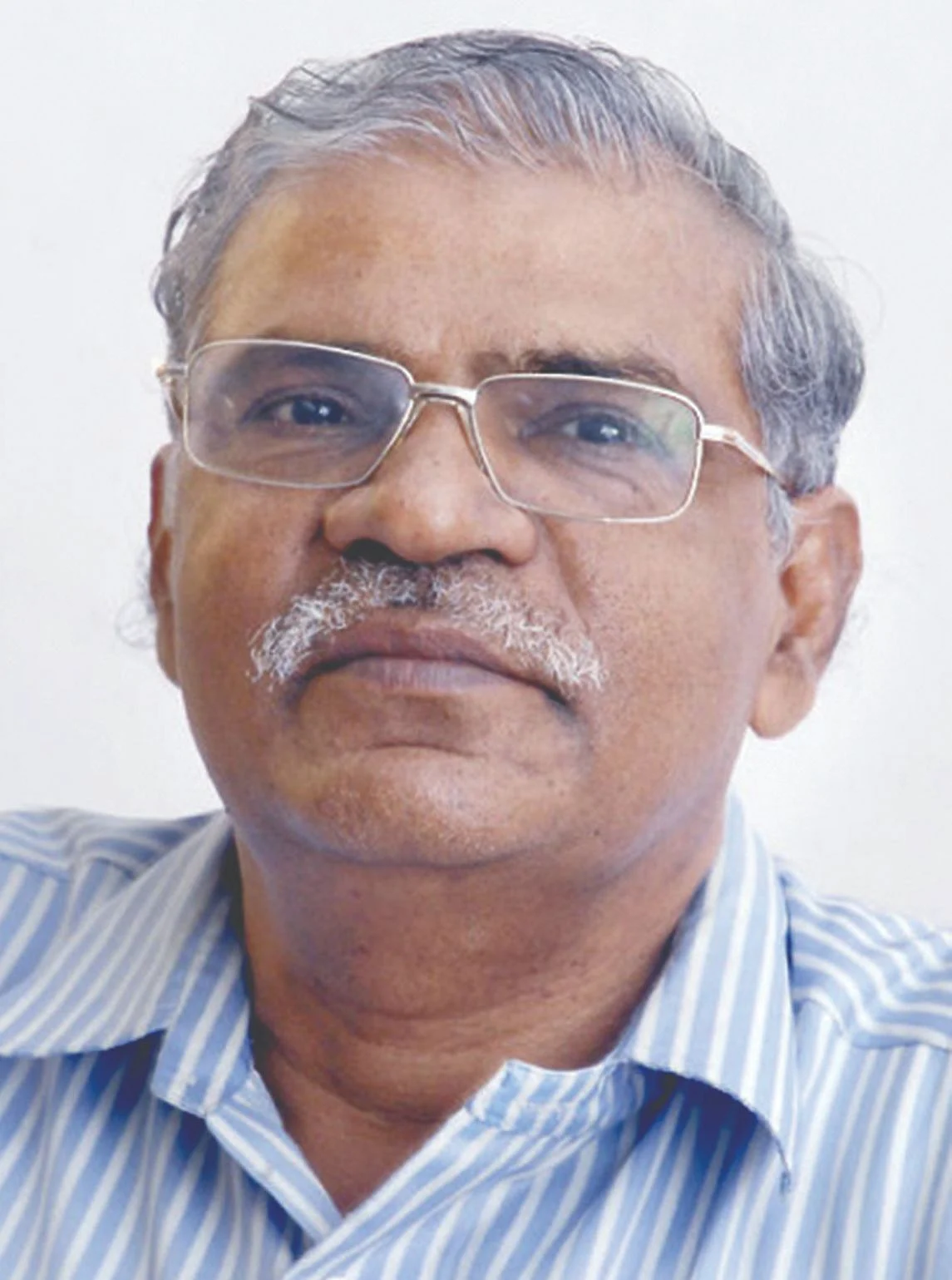 சண்முக வேலாயுதம்