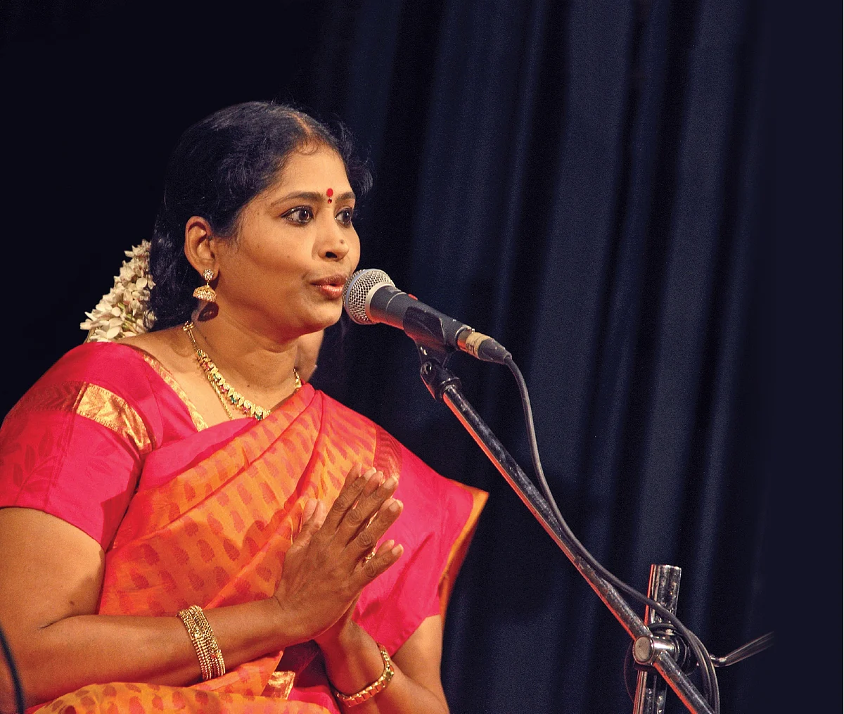 ‘இசையால் வசமாகும் தெய்வம்’... இசைப்பேரொளி நித்யஸ்ரீ மகாதேவன்