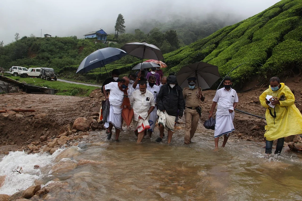 மூணாறு நிலச்சரிவு பகுதியில் அமைச்சர் ஆய்வு