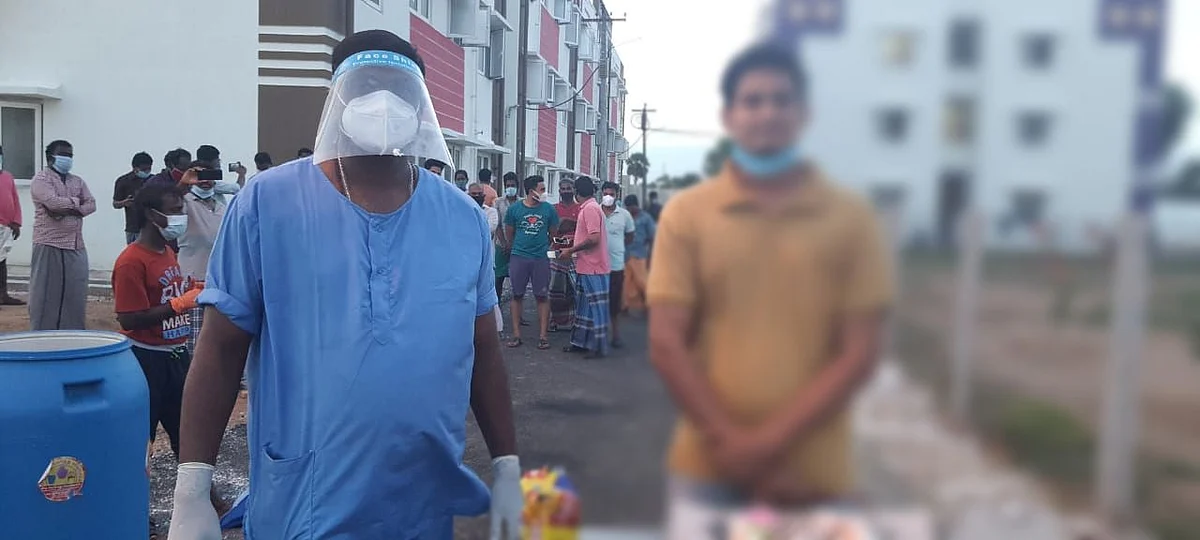 டாக்டர் உடன் கொரோனா சிகிச்சையிலிருக்கும் இளைஞர்
