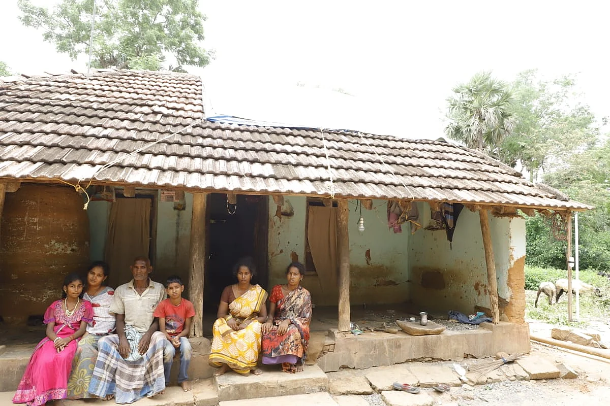 வீரமணியின் குடும்பம்