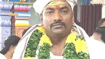 மணக்கோலத்தில் வசூர் ராஜா