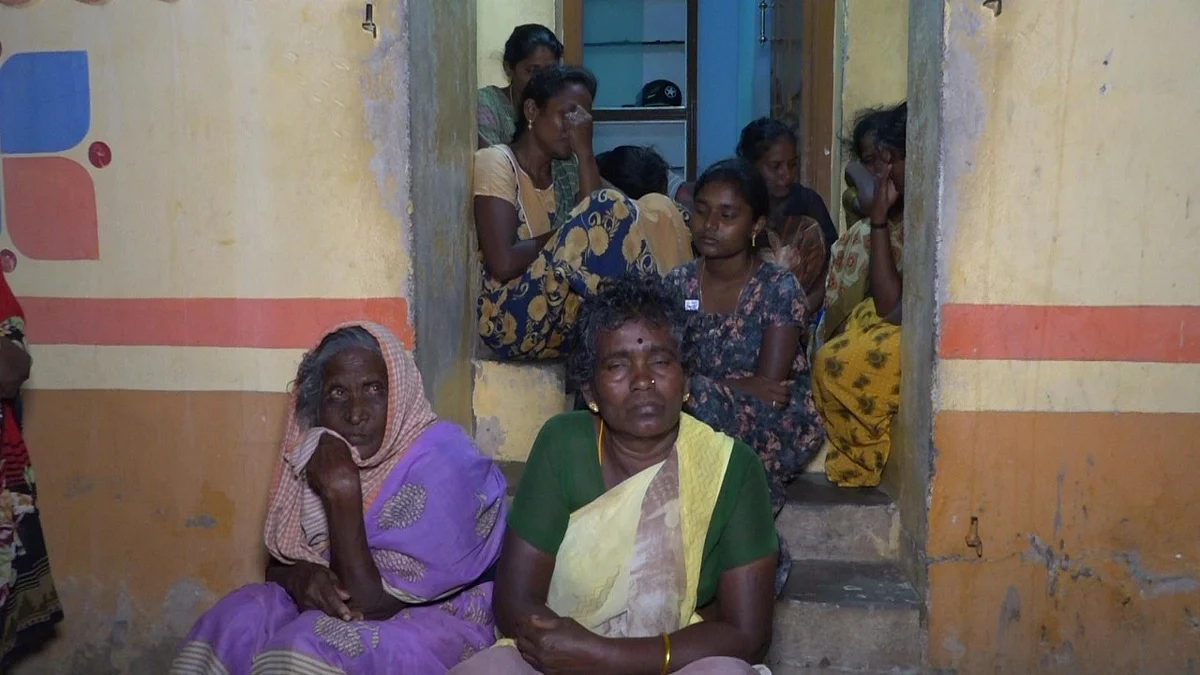 சோகத்தில் உறவினர்கள்