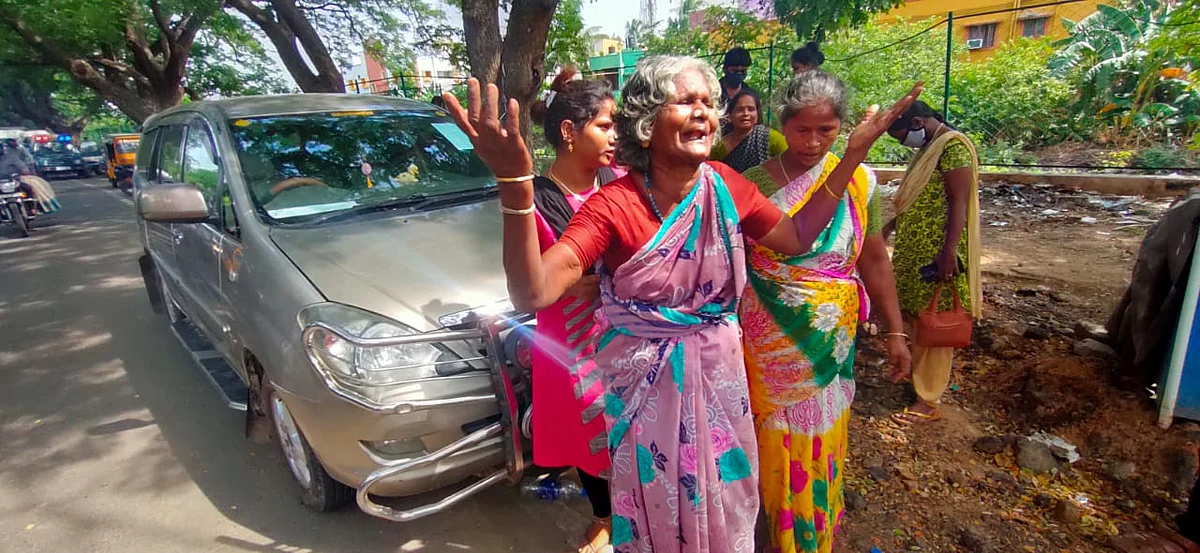 சங்கரின் குடும்பத்தினர்