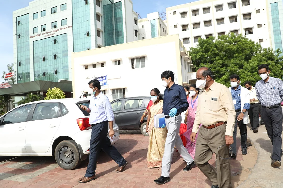 சுகாதாரத்துறை செயலர் ராதாகிருஷ்ணன் ஆய்வு