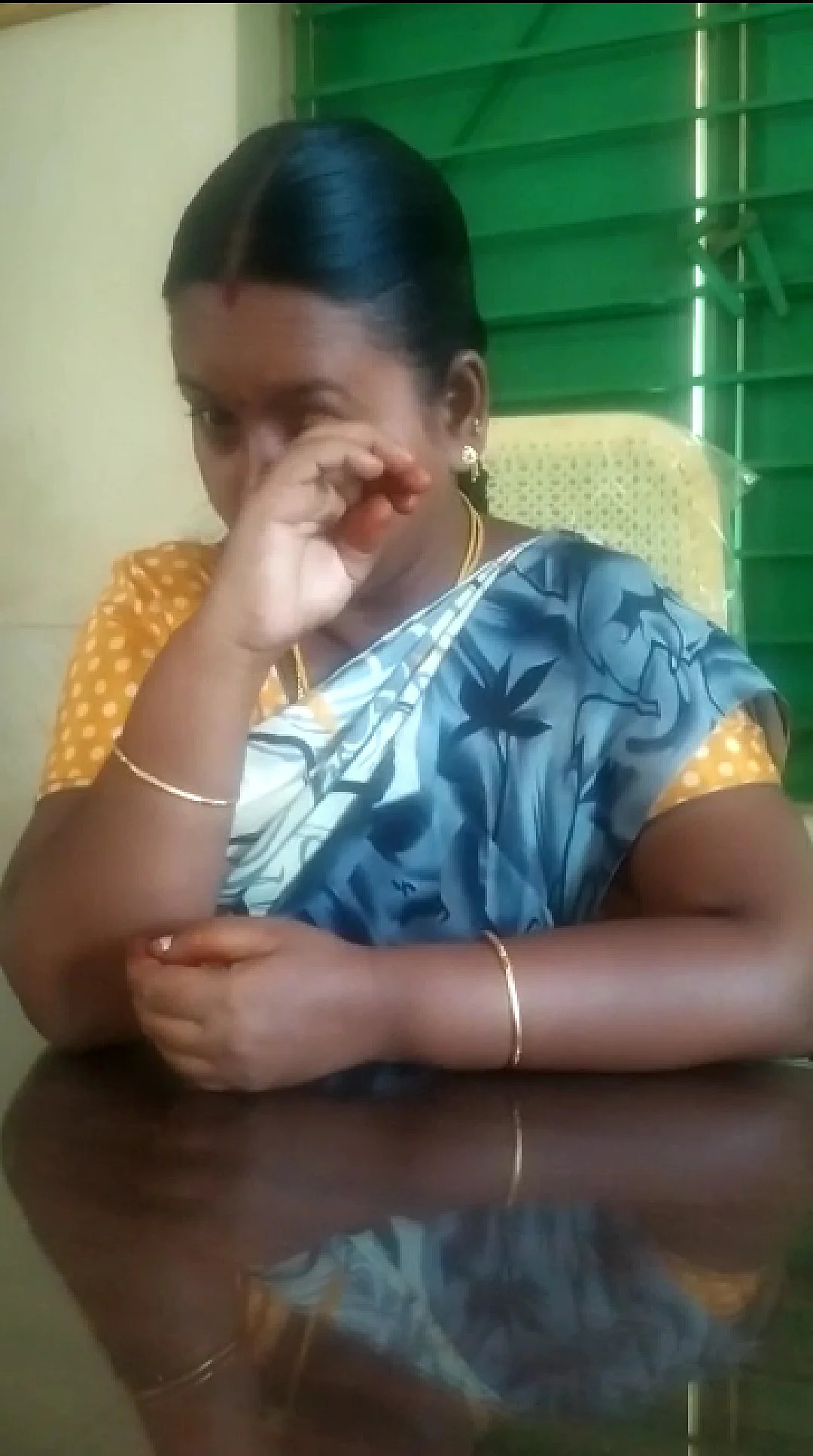 ஊராட்சித் தலைவர் சரிதா