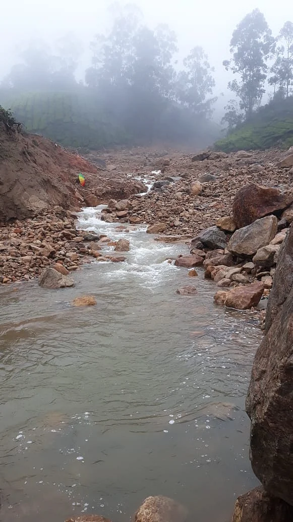 சம்பவ இடத்தின் அருகே ஓடும் நீரோடை