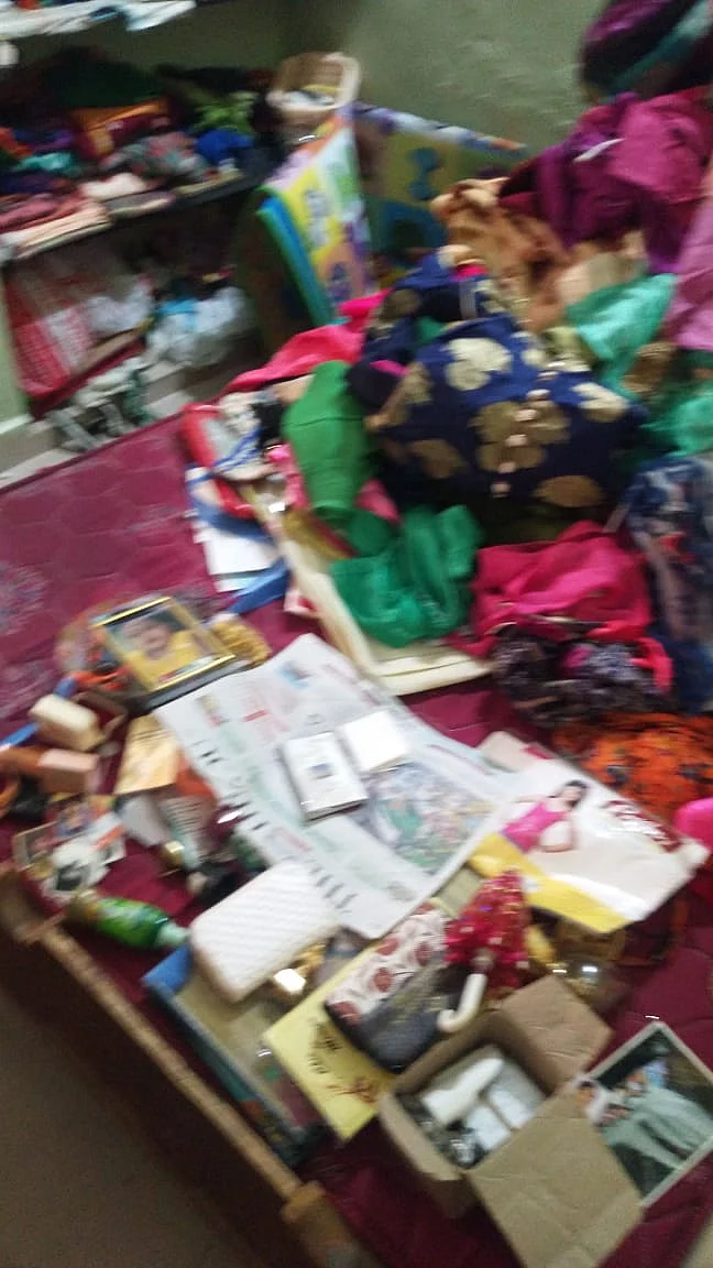 கொள்ளை நடந்த வீடு