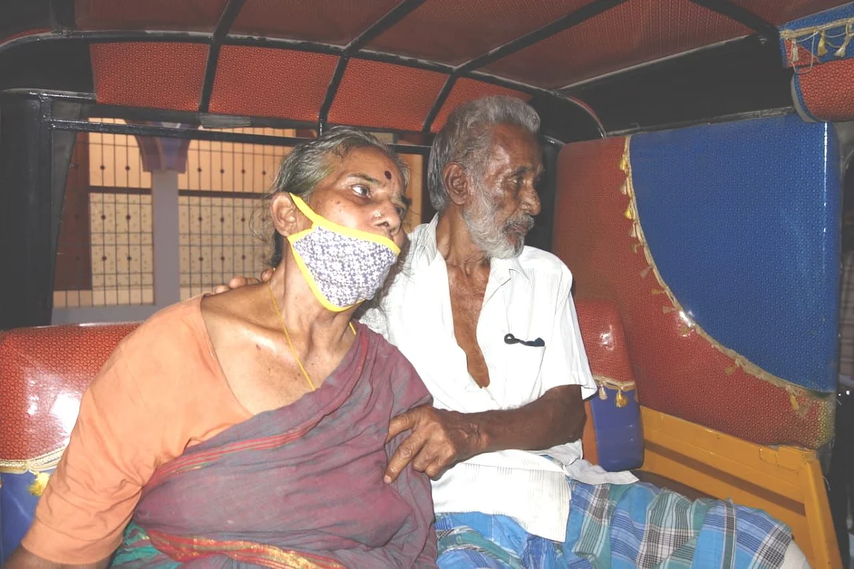விரட்டப்பட்ட வயதான பெற்றோர்