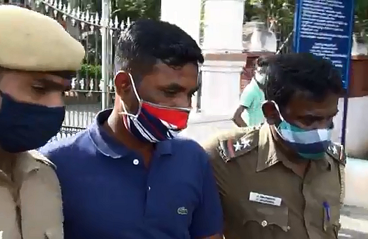 சீனிவாசன்