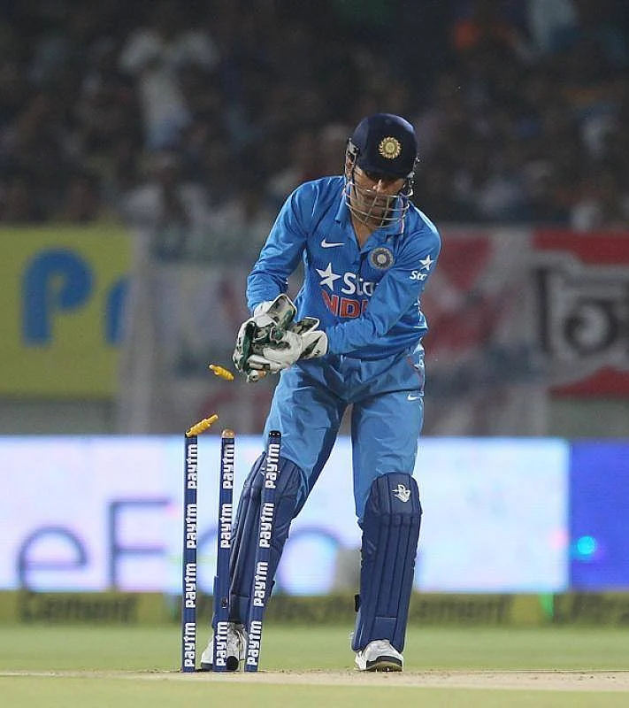 Dhoni