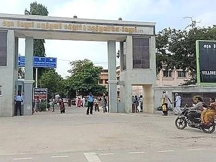 வேலூர்: `கொரோனா வார்டில் 2 பேர் திடீர் மரணம்!’ - ஆக்ஸிஜன் பற்றாக்குறை காரணமா?