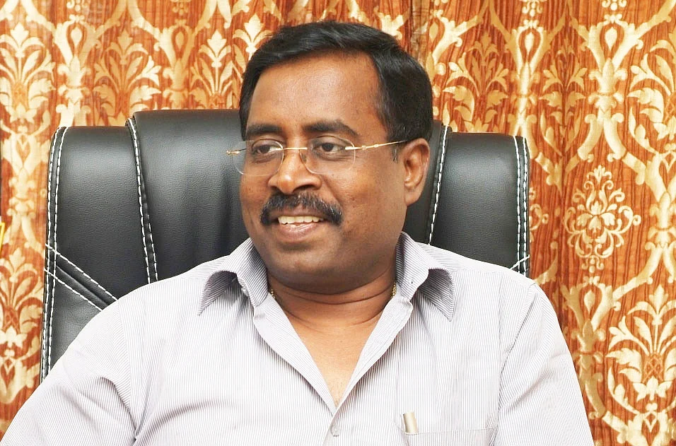 மைக்கேல் ராயப்பன்