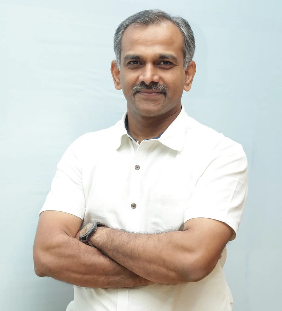 சித்த மருத்துவர்-வெற்றி வேந்தன்