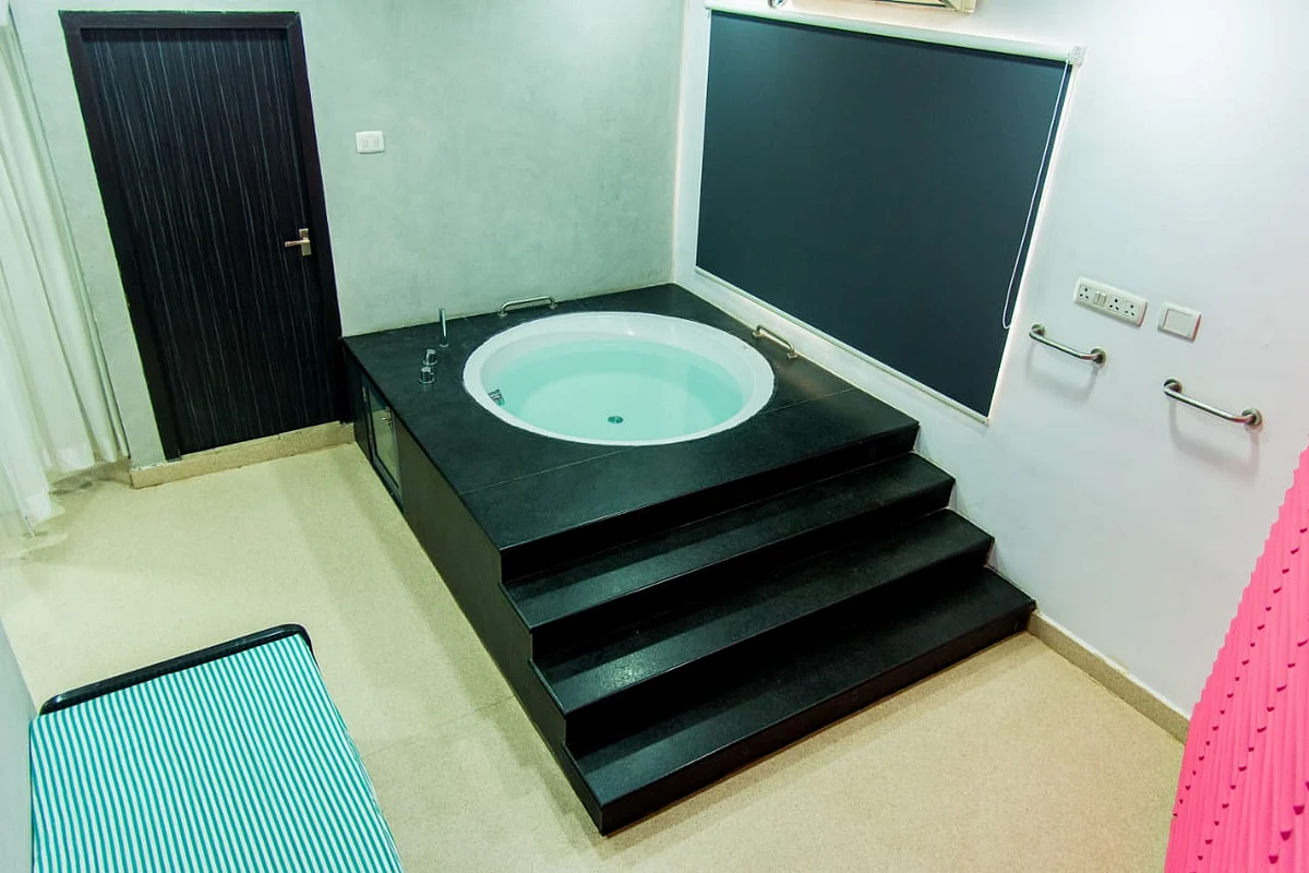 தண்ணீர் தொட்டி பிரசவ முறை