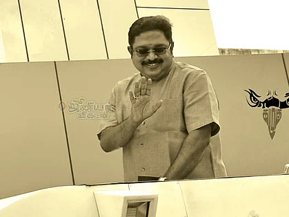 மிஸ்டர் கழுகு: டி.டி.வி அளித்த டீ பார்ட்டி! - ரகசியமாய் சந்தித்த
10 அமைச்சர்கள்...