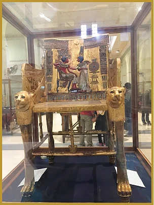 தங்க சிம்மாசனம்
