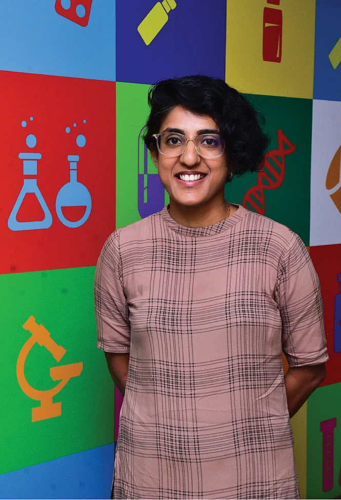 “இப்பவும் அடிக்கடி தொலைஞ்சு போறேன்...” - கற்றல் குறைபாட்டை வென்ற விஞ்ஞானி பிருந்தா