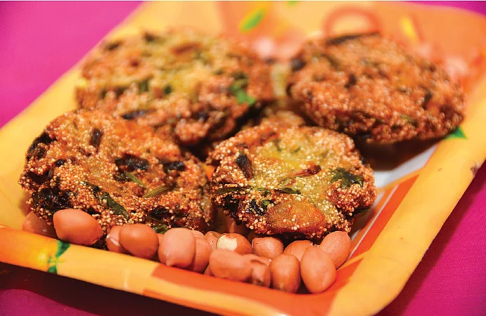 ஆறு கிழங்குகள் அறுசுவை உணவுகள்