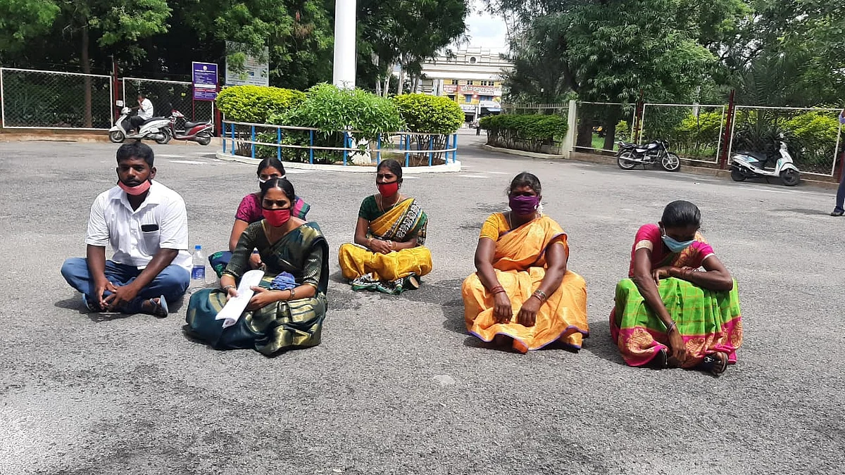 மனு அளிக்க வந்த பஞ்சாயத்து தலைவர்