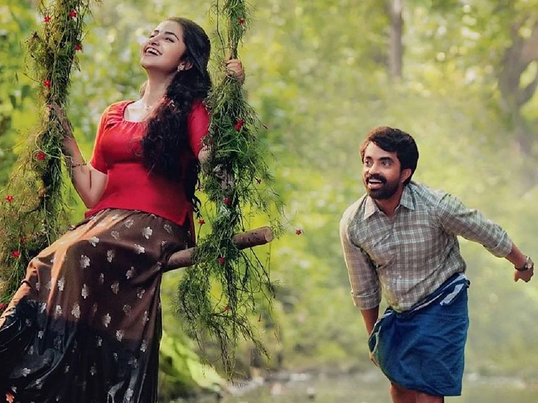 #ManiyarayileAshokan
