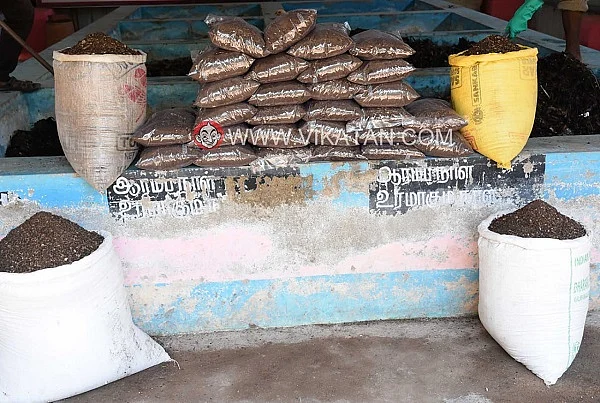 பாக்கெட்டுகளில் இயற்கை உரம்