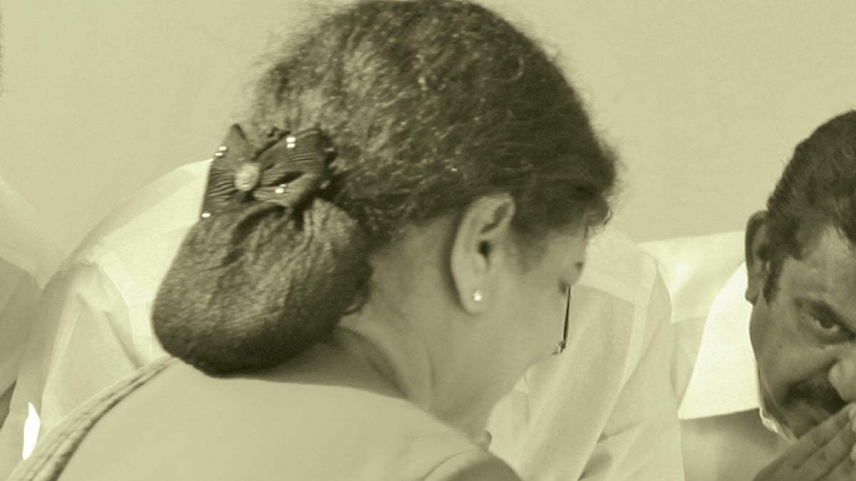 சசிகலா - இ.பி.எஸ் - ஓ.பி.எஸ்