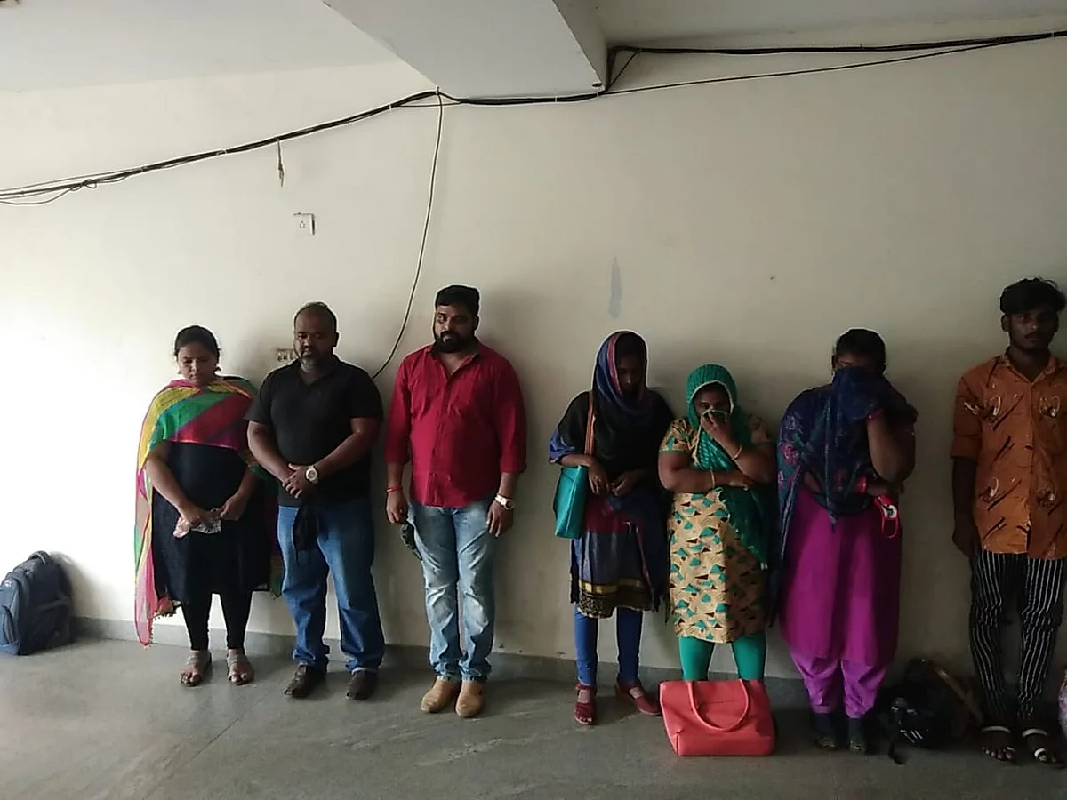 போலி கால் சென்டர் வழக்கில் கைதானவர்கள்