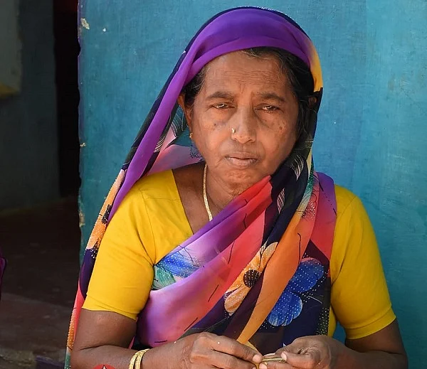 பீடி சுற்றும் தொழில் செய்யும் ஃபரீதா