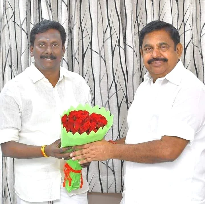 முதல்வருடன் மாவட்டச் செயலாளர் அப்பு