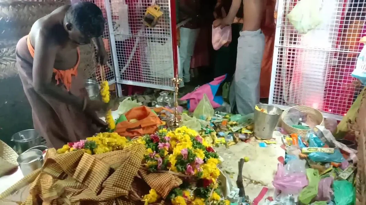 காளியம்மன் கோயில் படையல்.