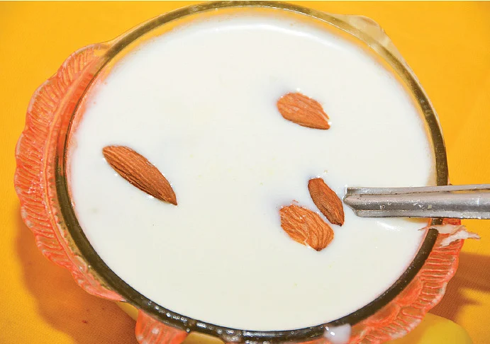ஆறு கிழங்குகள் அறுசுவை உணவுகள்