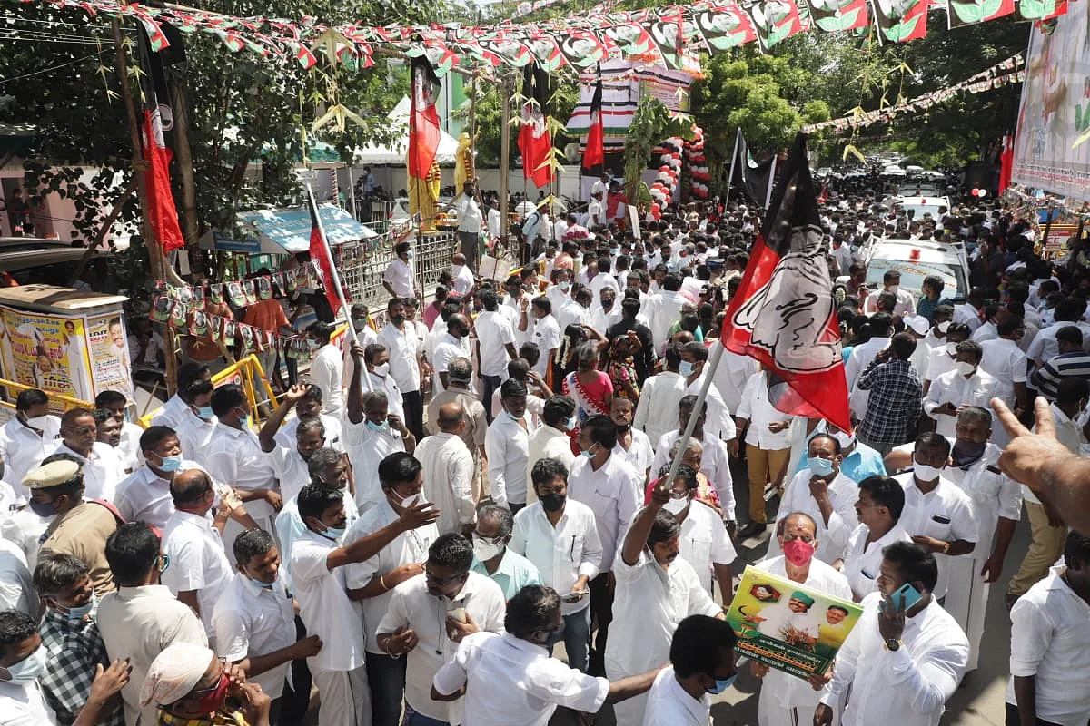 அ.தி.மு.க செயற்குழு