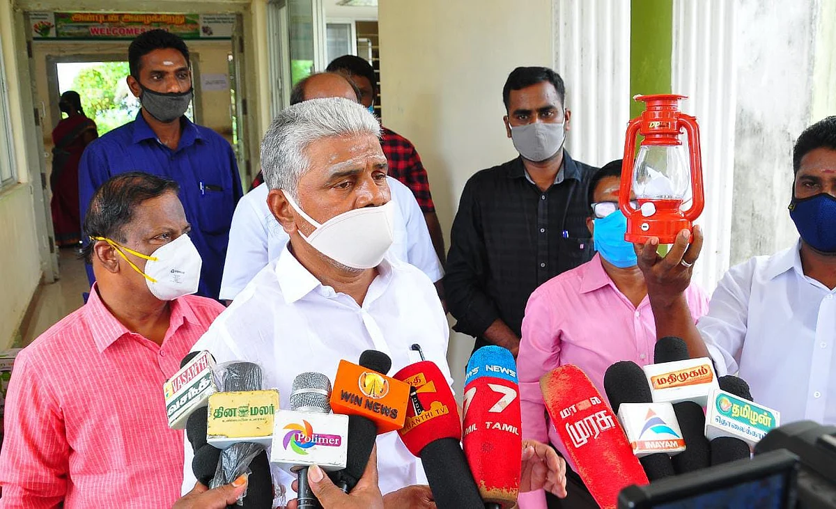 புதுச்சேரி கல்வி அமைச்சர் கமலக்கண்ணன்