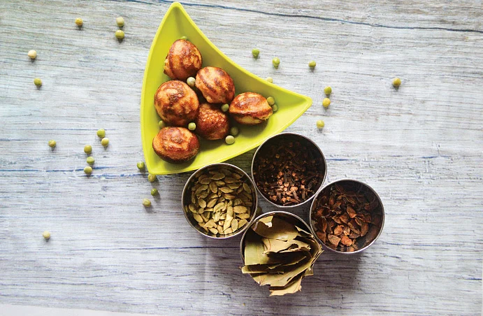 மீண்டும் மீண்டும் சுவைக்கத் தூண்டும்... 30 வகை குழிப்பணியாரங்கள்!