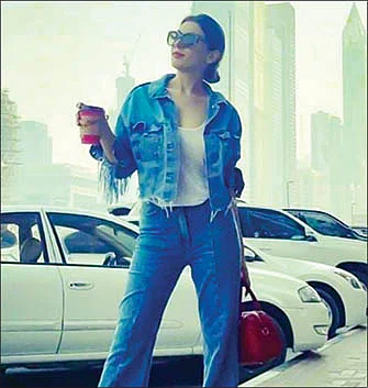 டூருக்குக் கிளம்பலாம் - Hansika