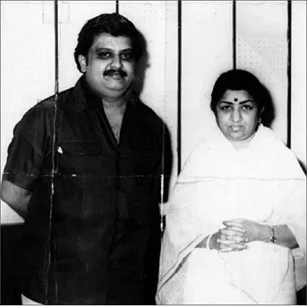 லதா மங்கேஷ்கருடன்...
