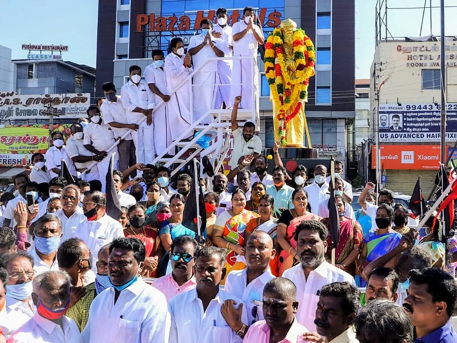 திருச்சி: `மத்திய அரசை விமர்சித்தால் வருமான வரித்துறை ரெய்டு வரும்!' - கே.என்.நேரு
