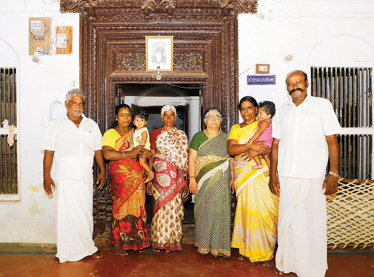 யோகபுலி வம்சத்தினர்